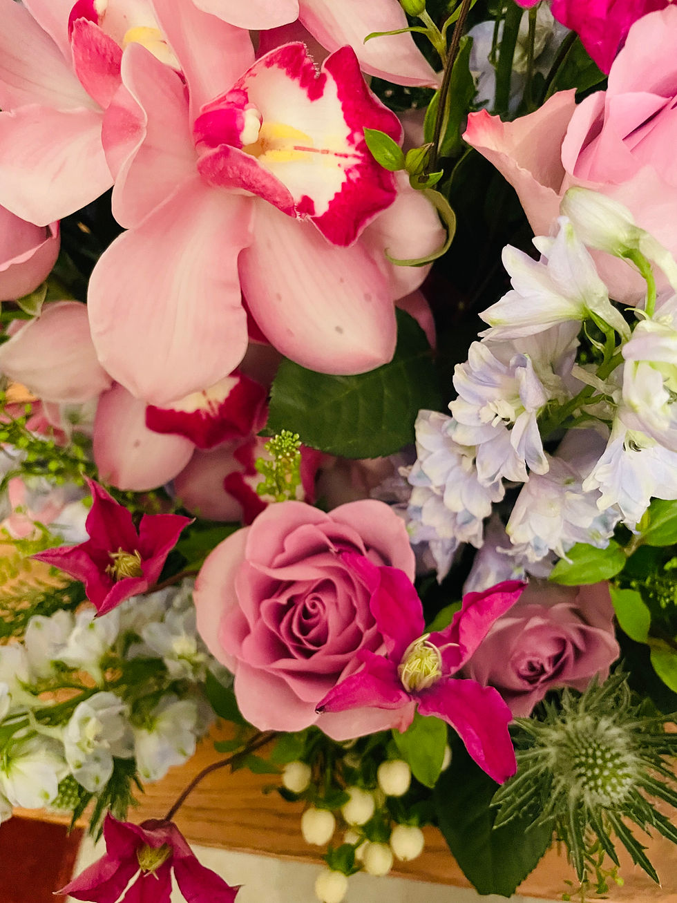 Thumbnail: Luxury Basket Arrangement 