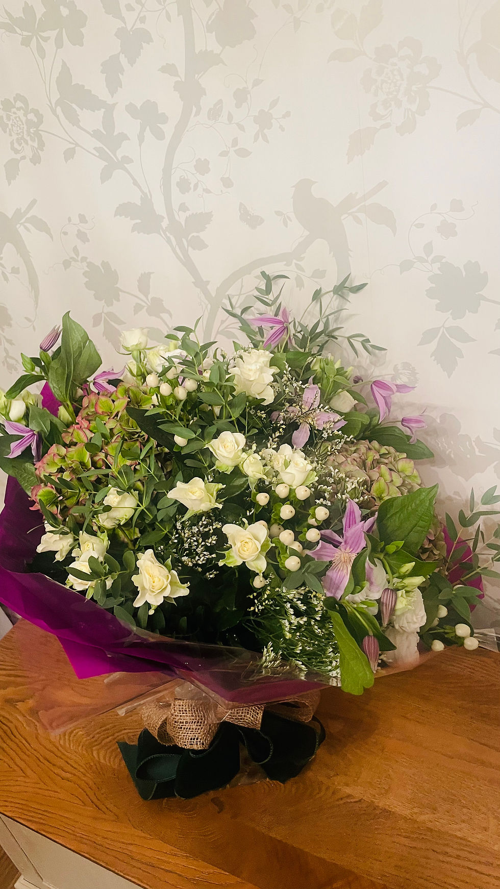 Thumbnail: Luxury Hand Tied Bouquet 
