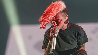 Kuldegysninger og kaos: Lorna Shore samlede KB Hallen i én bevægelse