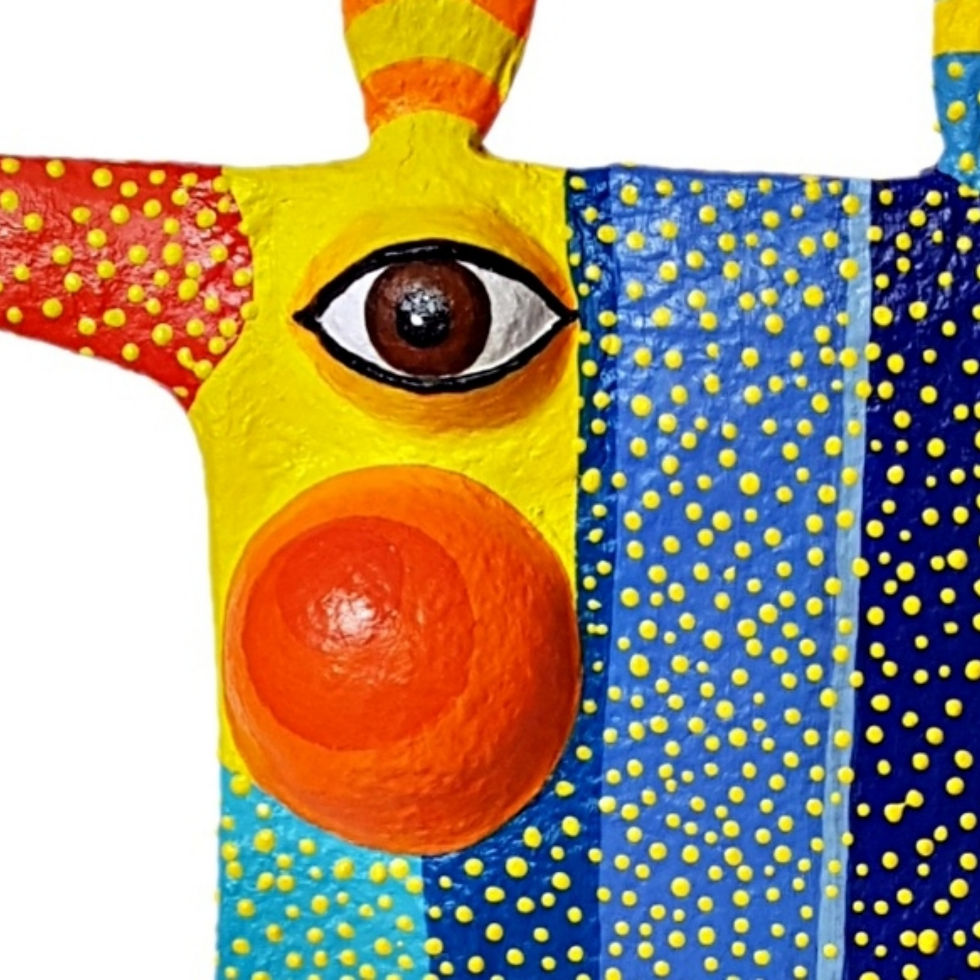 Miniaturbild: Nahaufnahme des Vogelkopfes mit großem Auge und markantem orangem Schnabel, handbemalt mit Acrylfarben von hinten..