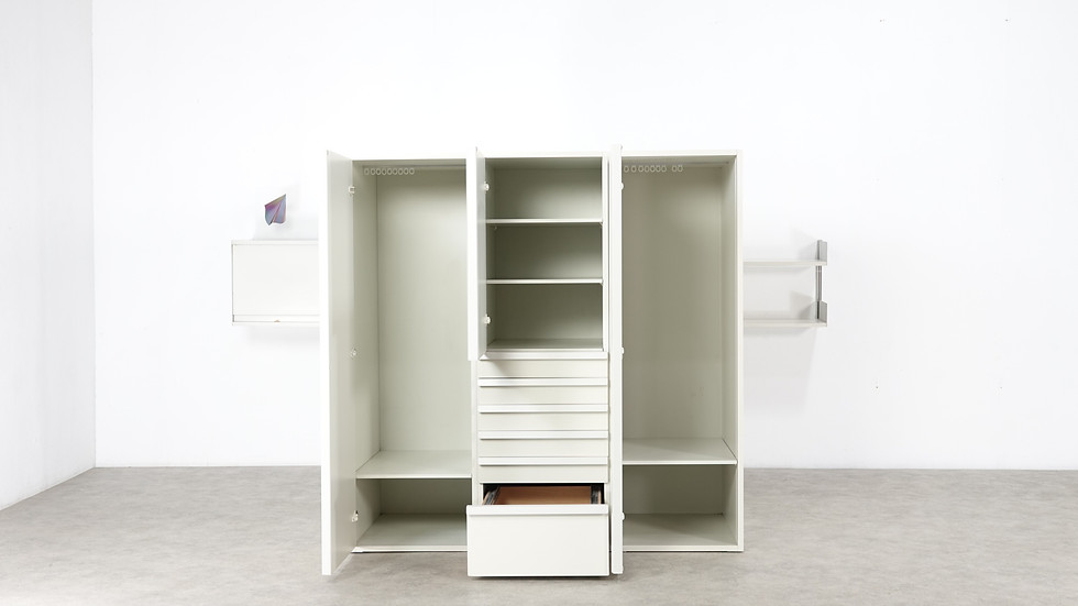 Miniaturbild: Drei sehr seltene Dieter Rams Kleiderschränke 