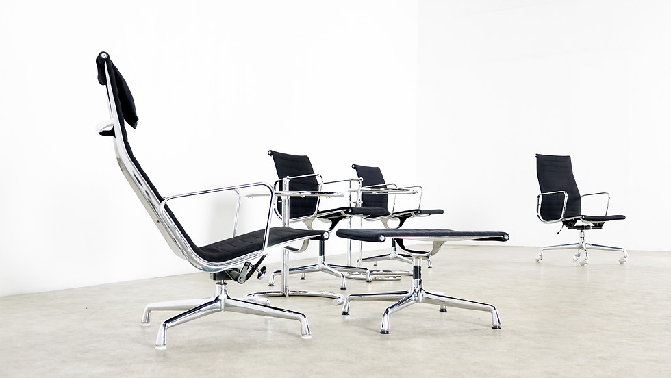 Miniaturbild: A set of two ea 108 - early ea 119 - ea 124 with ottoman and two  adjustable