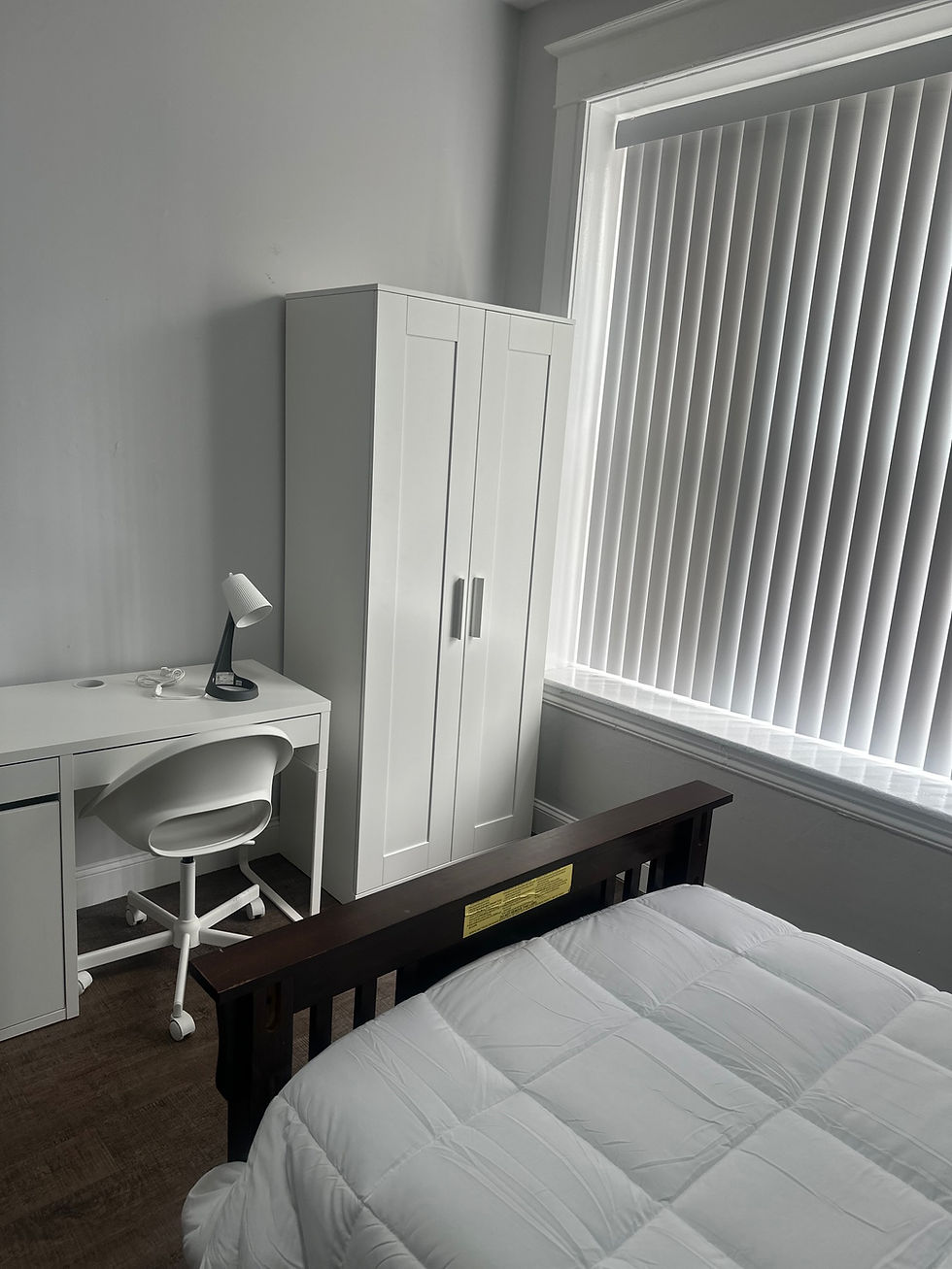 desk and closet in the room.jpeg