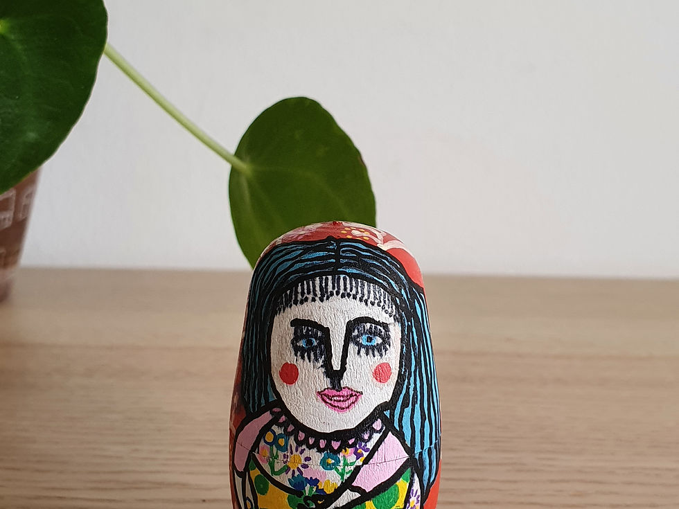 תמונה ממוזערת: מטריושקה בעבודת יד, סט של 5 חלקים