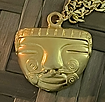 broche de lujo bañado en oro