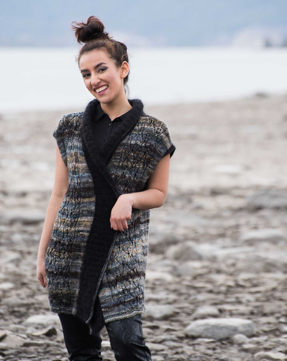 Thumbnail: SOUK - vest with lace pattern