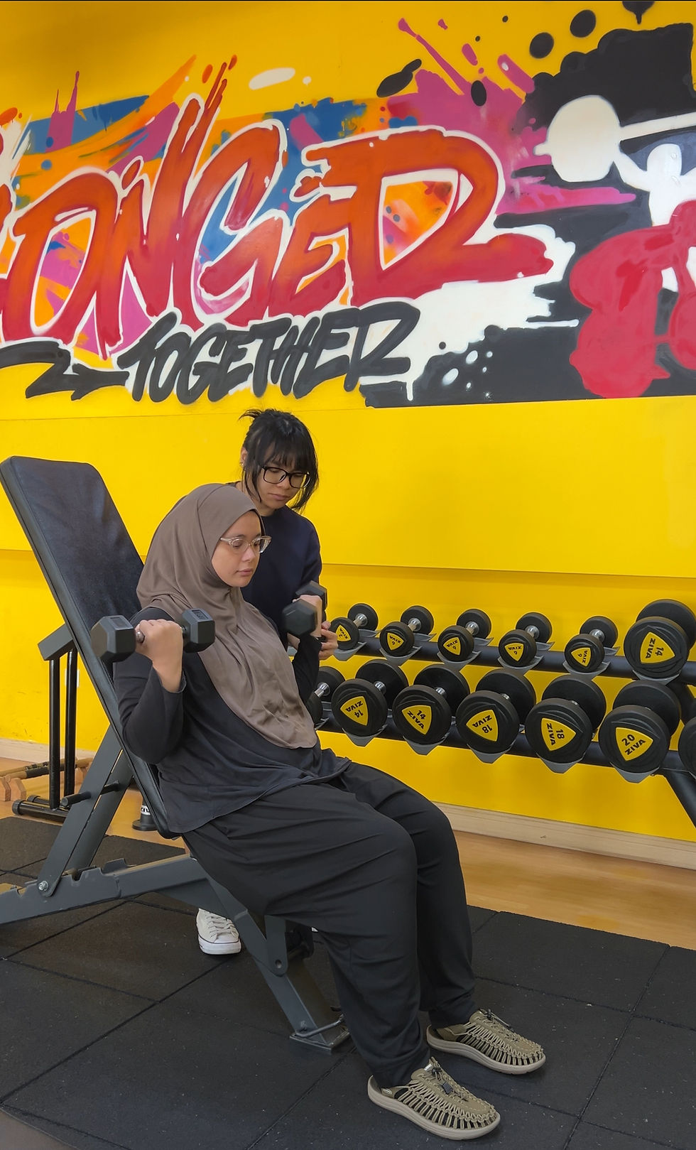 Will Lifting Weights Make Women Bulky? (What Actually Happens in KL Gyms)