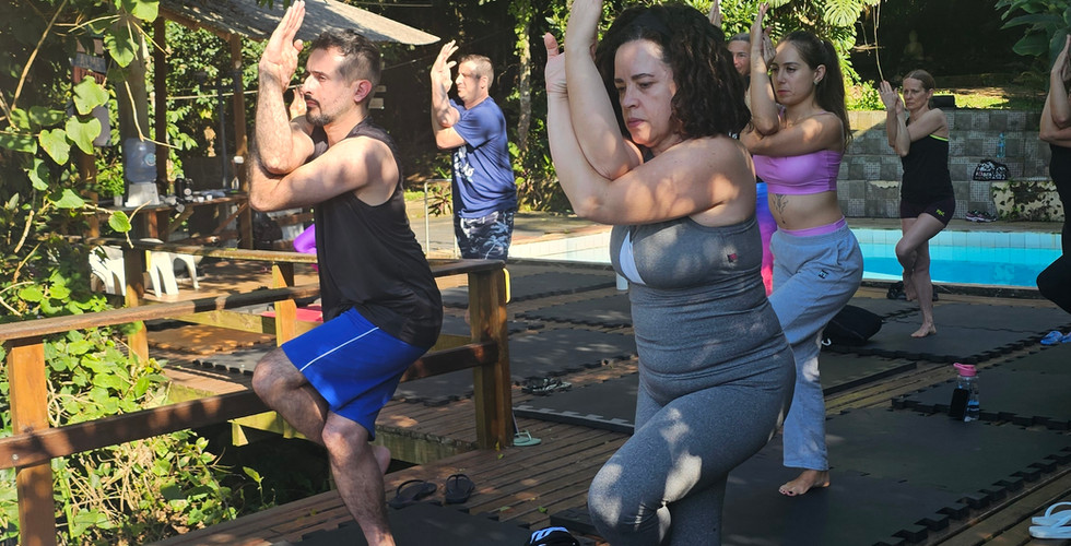 festival brasileiro de acroyoga aulas no litoral catarinense
