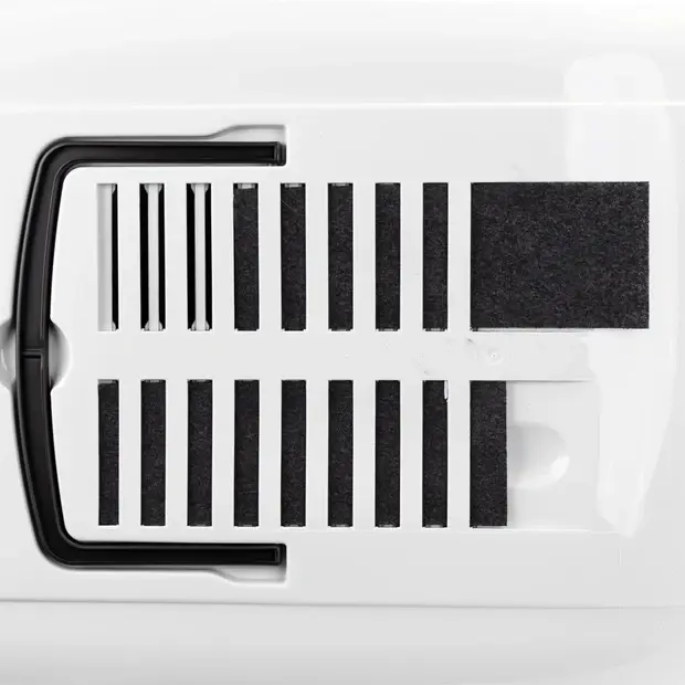 Thumbnail: Maxi Bella Cabrio In Black & White Cat Litter Box