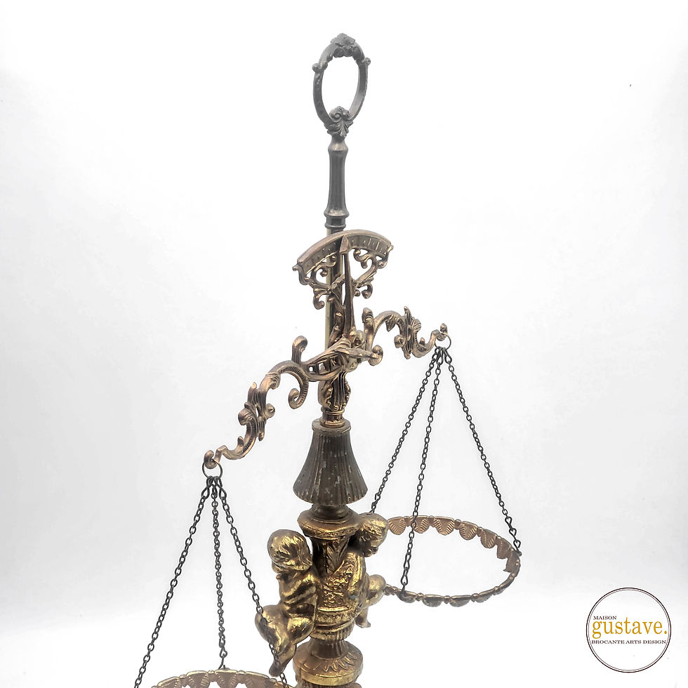 Miniature : Balance de justice avec chérubins | Hollywood Regency
