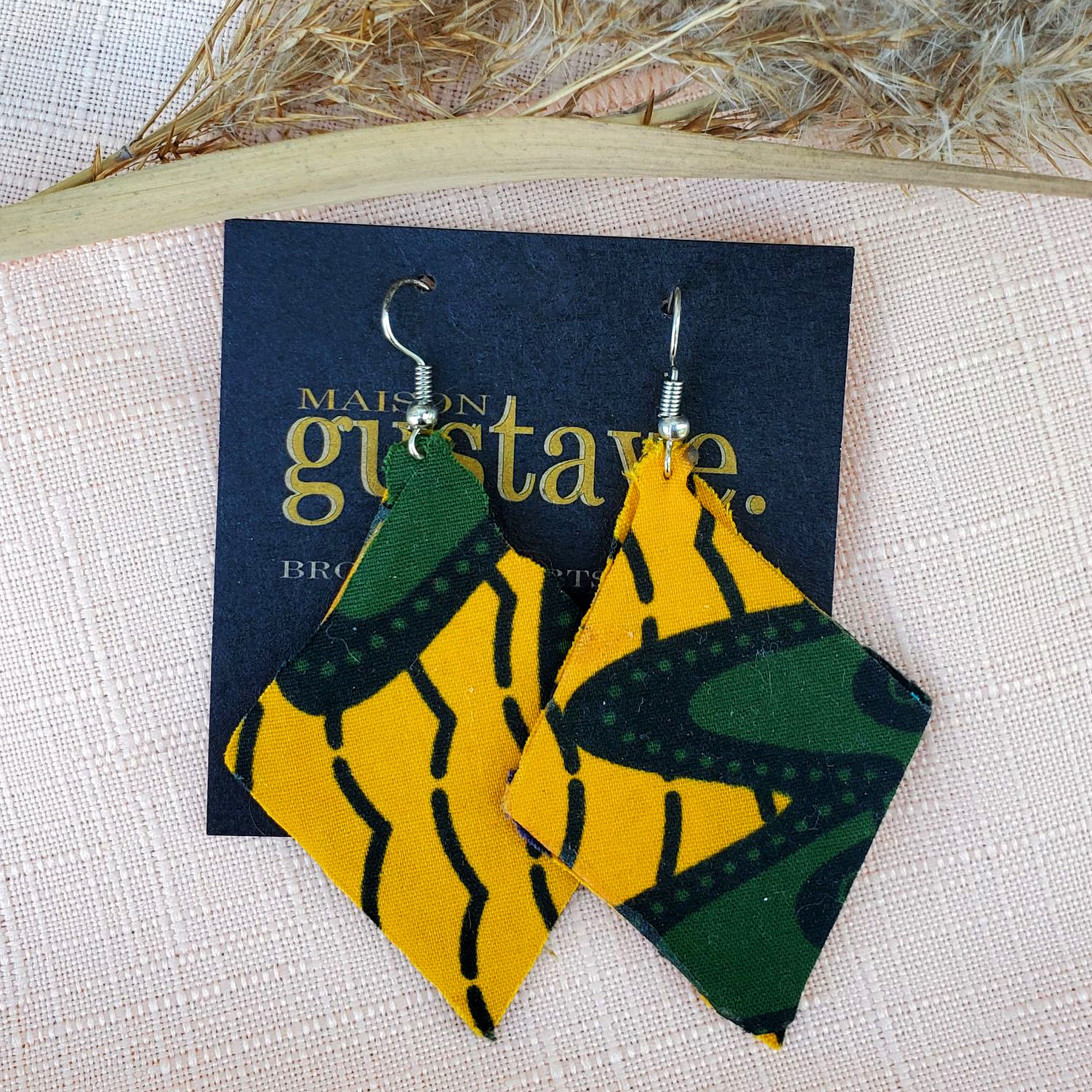 Paire de boucles d'oreilles en tissu