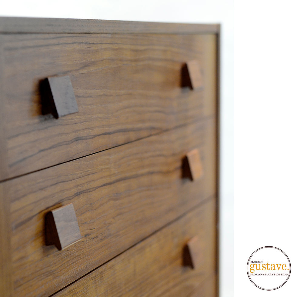 Miniature : Commode en teck 6 tiroirs