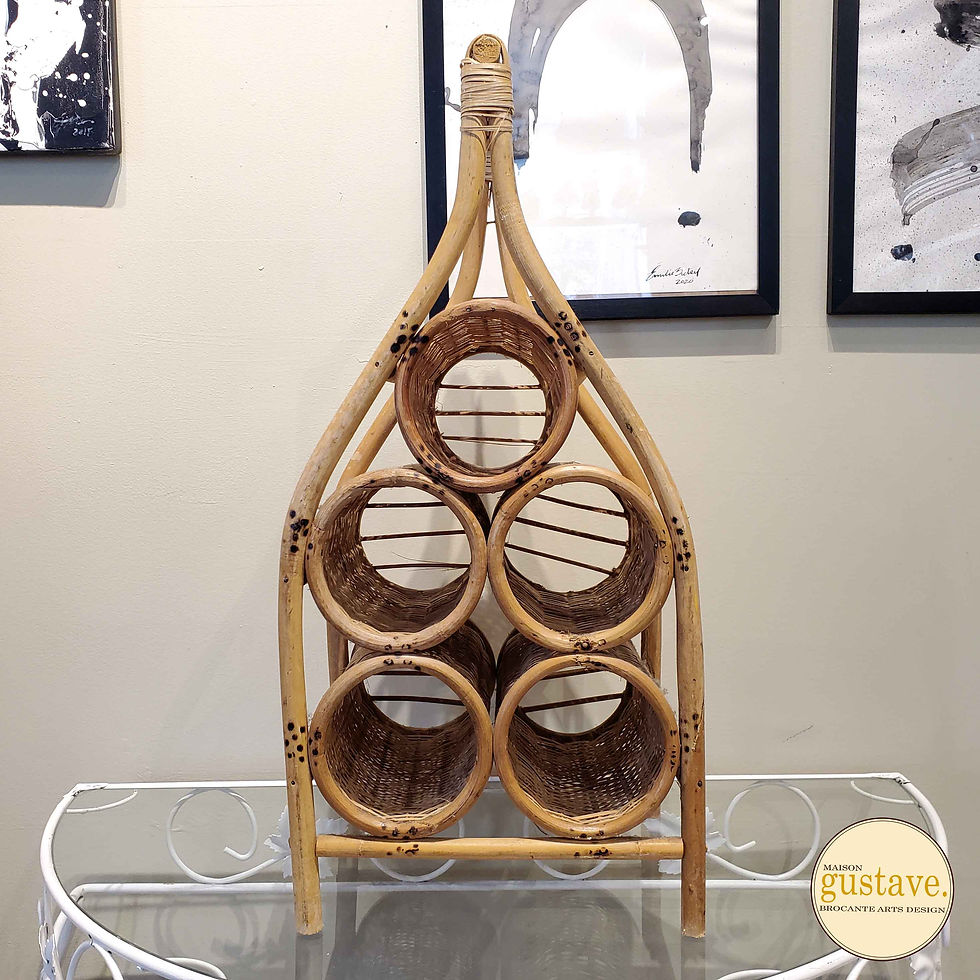 Support à bouteilles en rotin