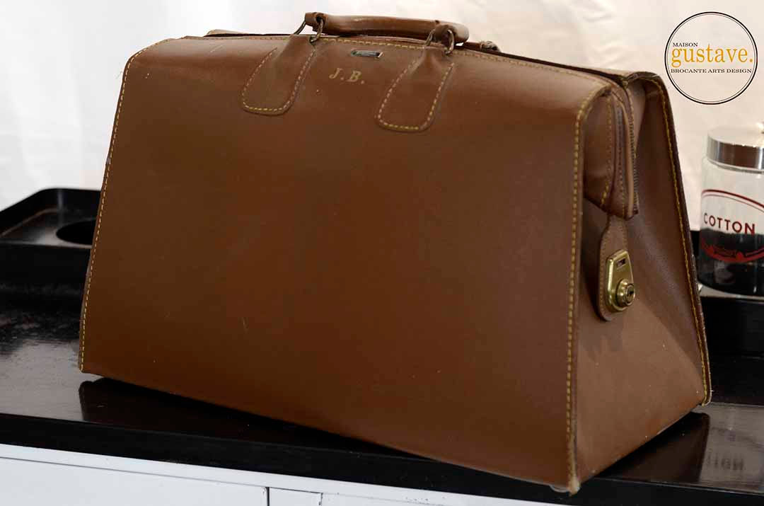 Valise de médecin en cuir