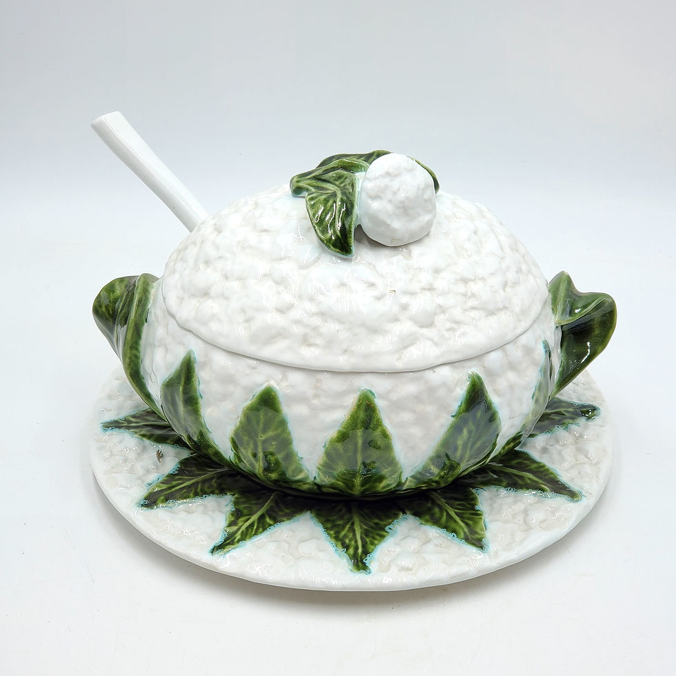 Miniature : Grande soupière en chou-fleur avec la louche et son assiette de service