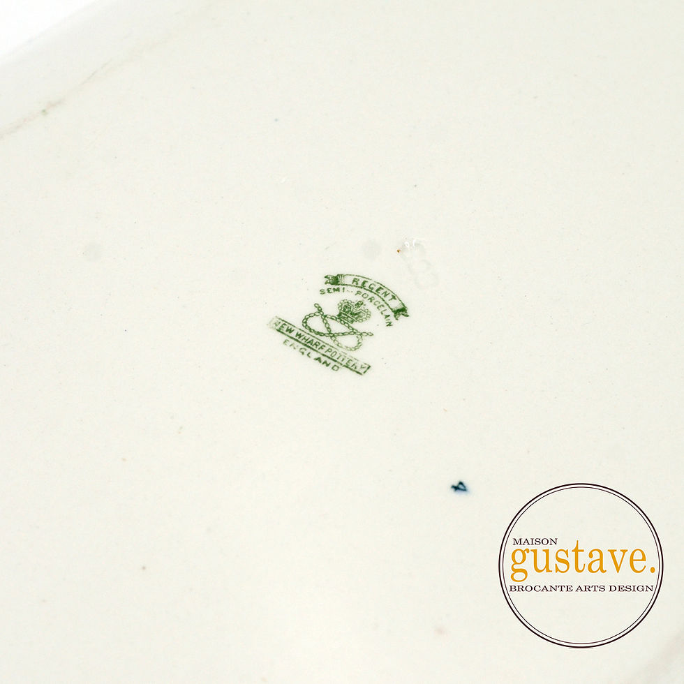 Miniature : Grand plateau de service "Regent" en semi-porcelaine.