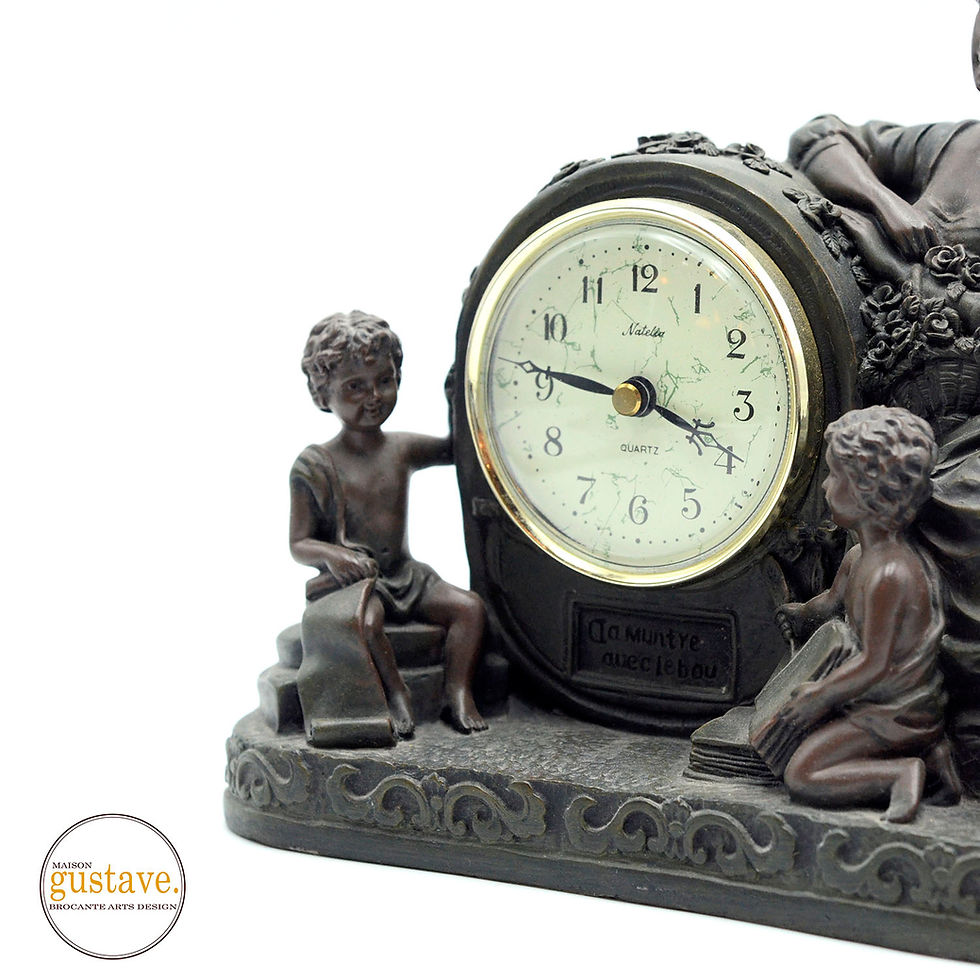 Horloge de table Natelia de style victorien