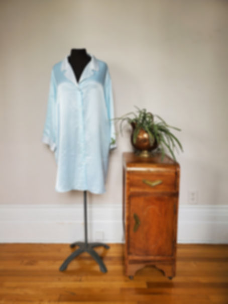 Chemise de nuit satinée bleue | Lingerie vintage