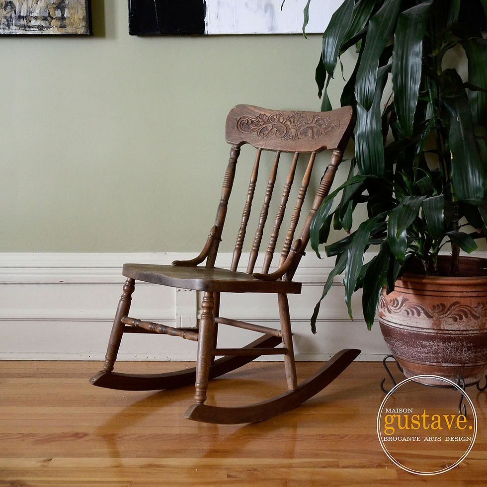 Miniature : Chaise berçante antique sans bras