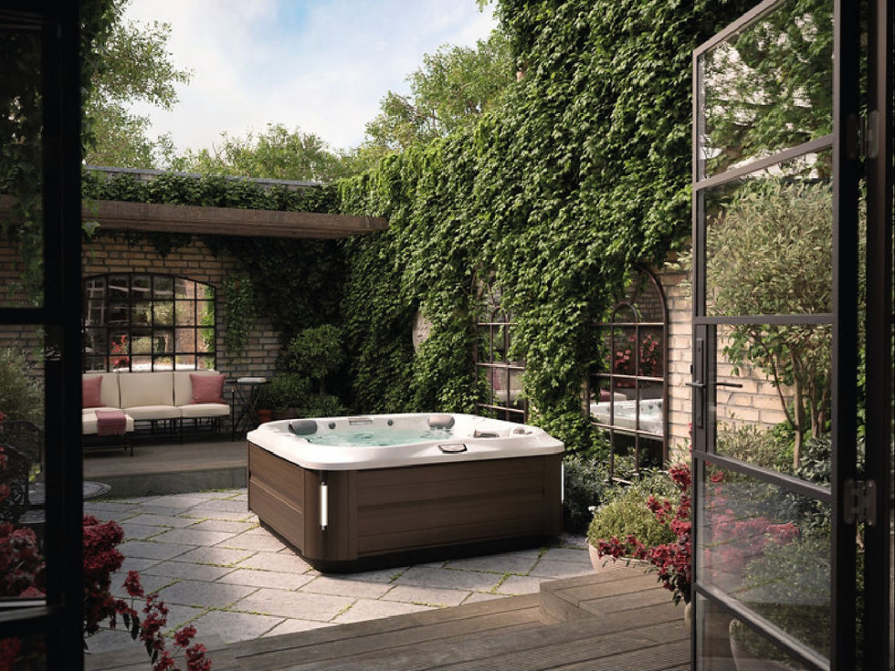• Integración con jardines: espacios exteriores que combinan vegetación, agua y relax.