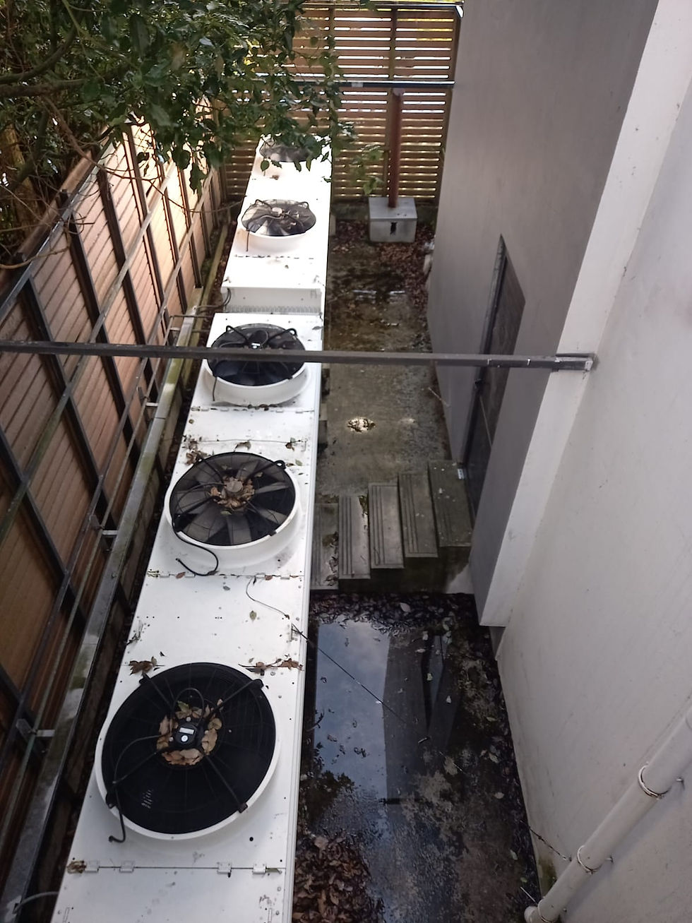 Servicing of condensor - before