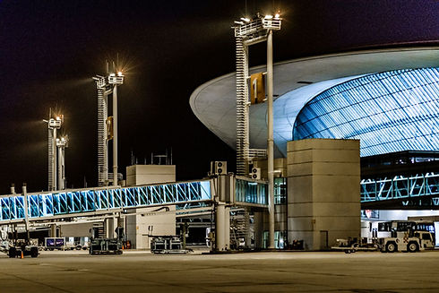 aeroporto-internacional-carrasco-a-noite-montevideo.jpg