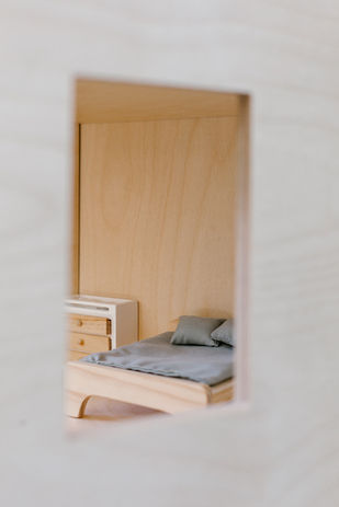 maison de poupée sur mesure en bois