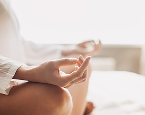 Posizione della mano per la meditazione