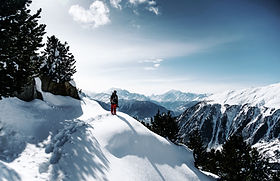 alpine black cars desserte stations de ski