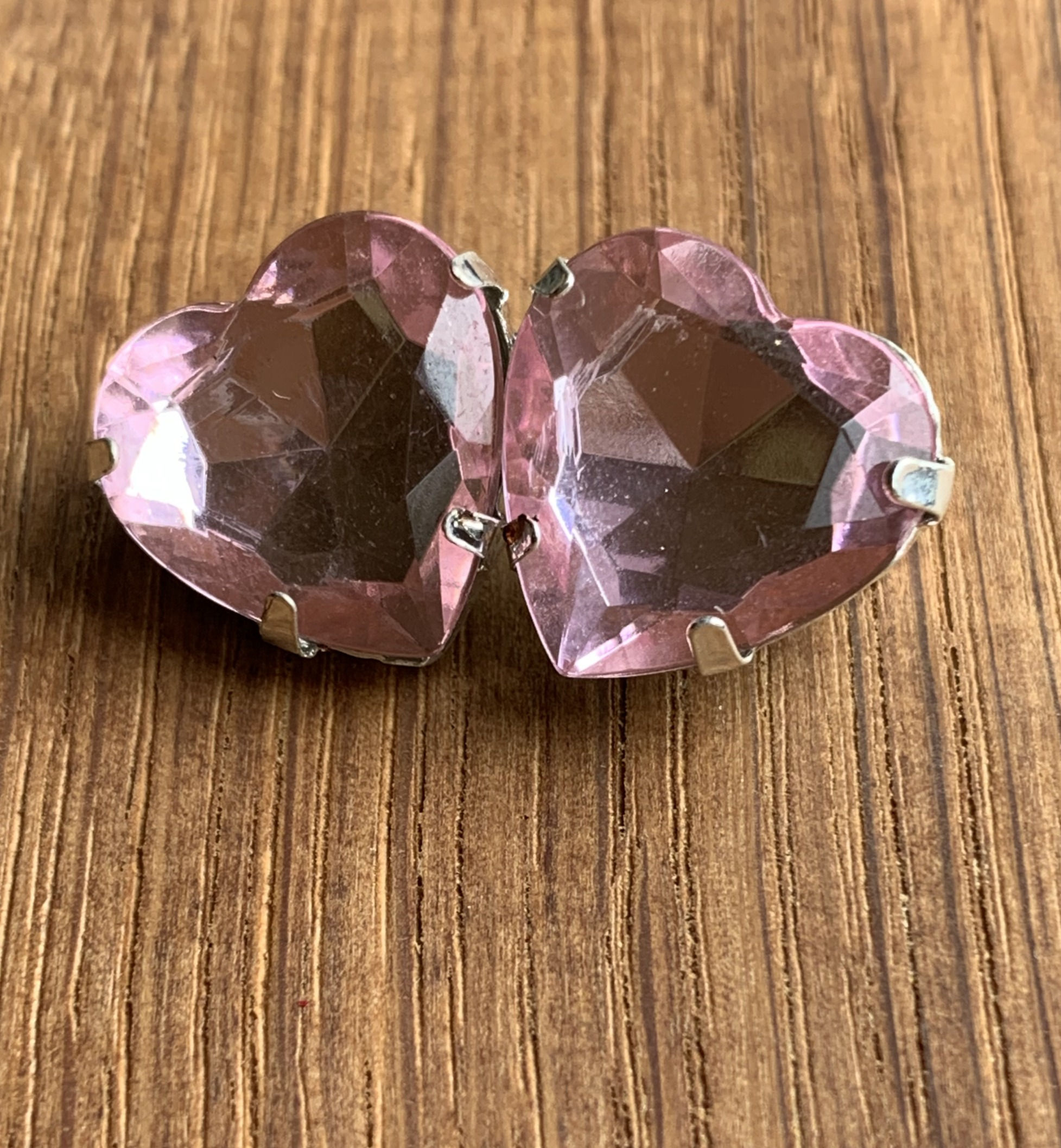 Pink diamante brooch, 2 hearts 30x15mm