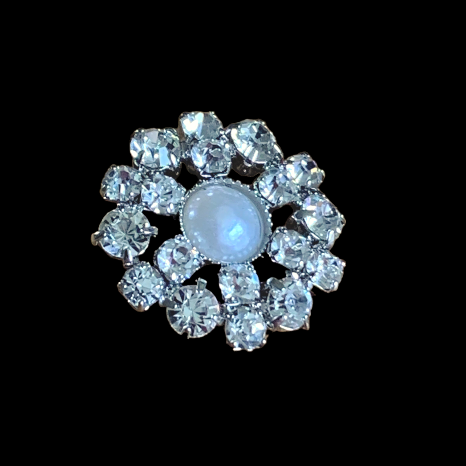 Sparkly Diamante button with faux pearl; silver metal shank 16mm