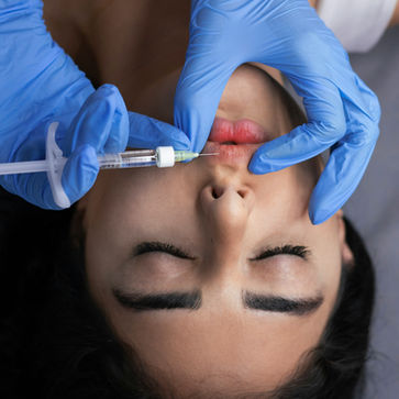 The “It Girl” Identity Crisis in The Age of Rhinoplasty and Social Media