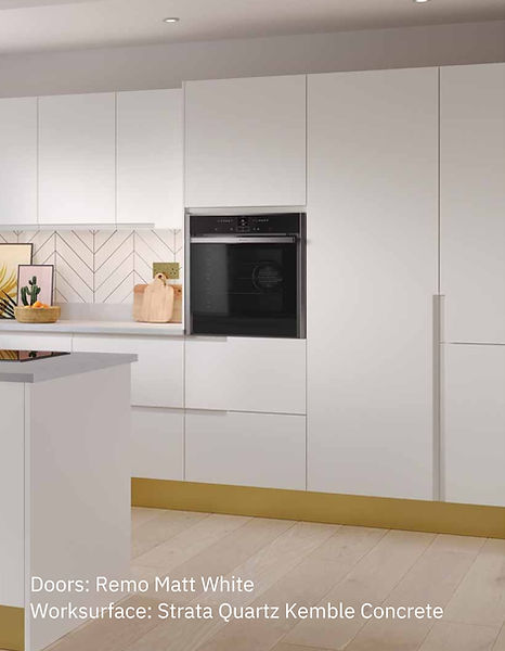 Modern white kitchen: Doors, Manor Matt White; Worktop, Shanta Quartz Kemble Concrete