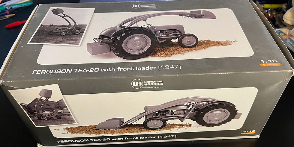 Miniature : TRACTEUR FERGUSON TEA-20 chargeur UH4171