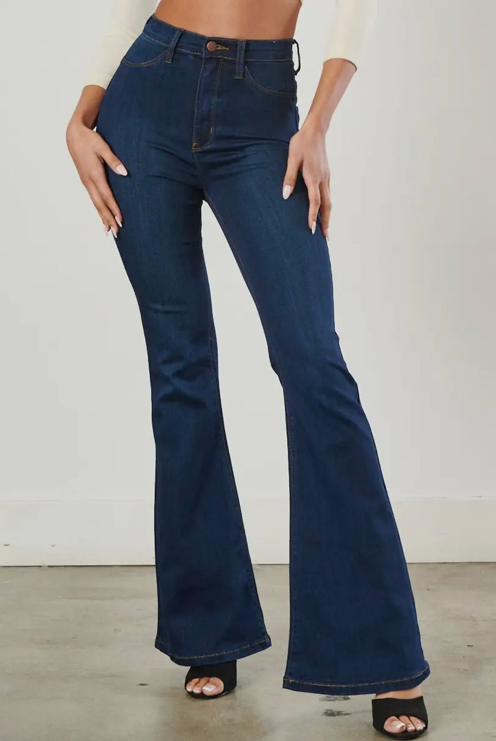 Thumbnail: Bell flare jeans