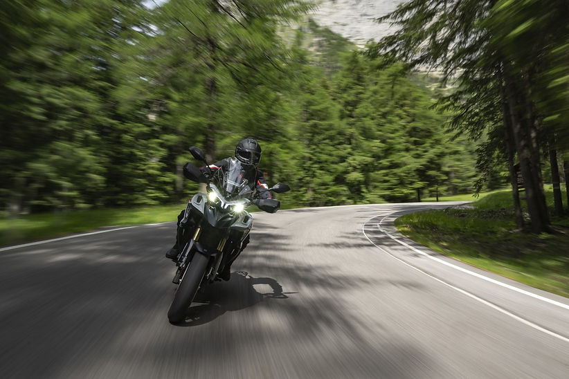 Benelli TRK 902 Stradale 20.jpg