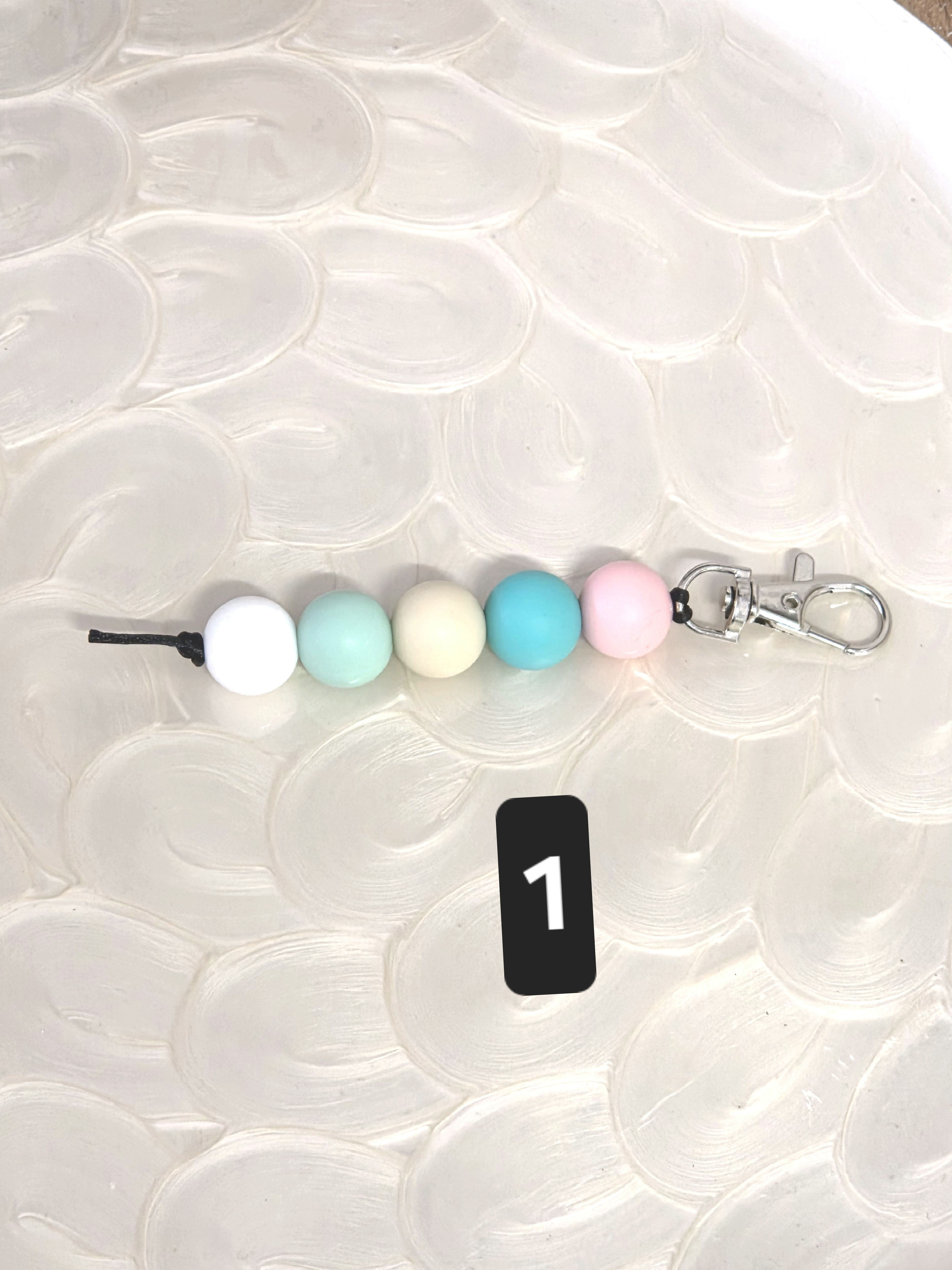 Silicone bead keyring