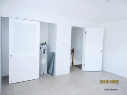 HAM011 2nd bedroom (2)