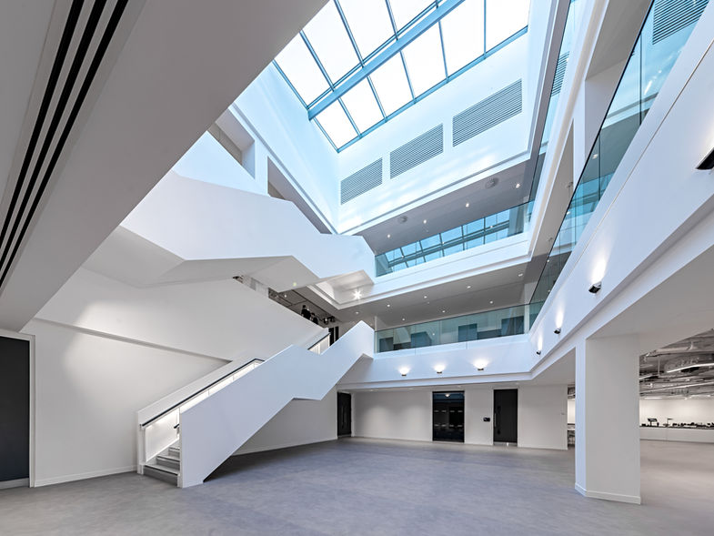 COMMERCIAL PROPERTY & ARCHITECTURAL PHOTOGRAPHER