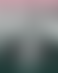 Schwarz-weißes Porträt eines Mannes im Anzug mit Brille, dazu ein längeres Zitat über strukturelle Veränderungen und echte Chancengleichheit.