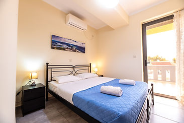 apartments near port rafina