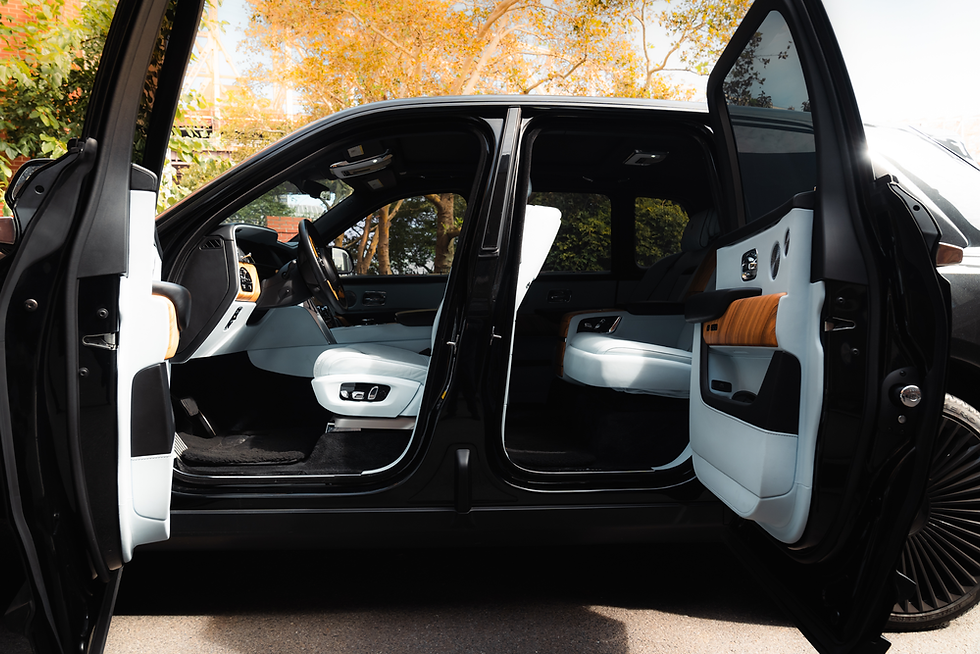 Thumbnail: 2019 Rolls-Royce Cullinan | Black