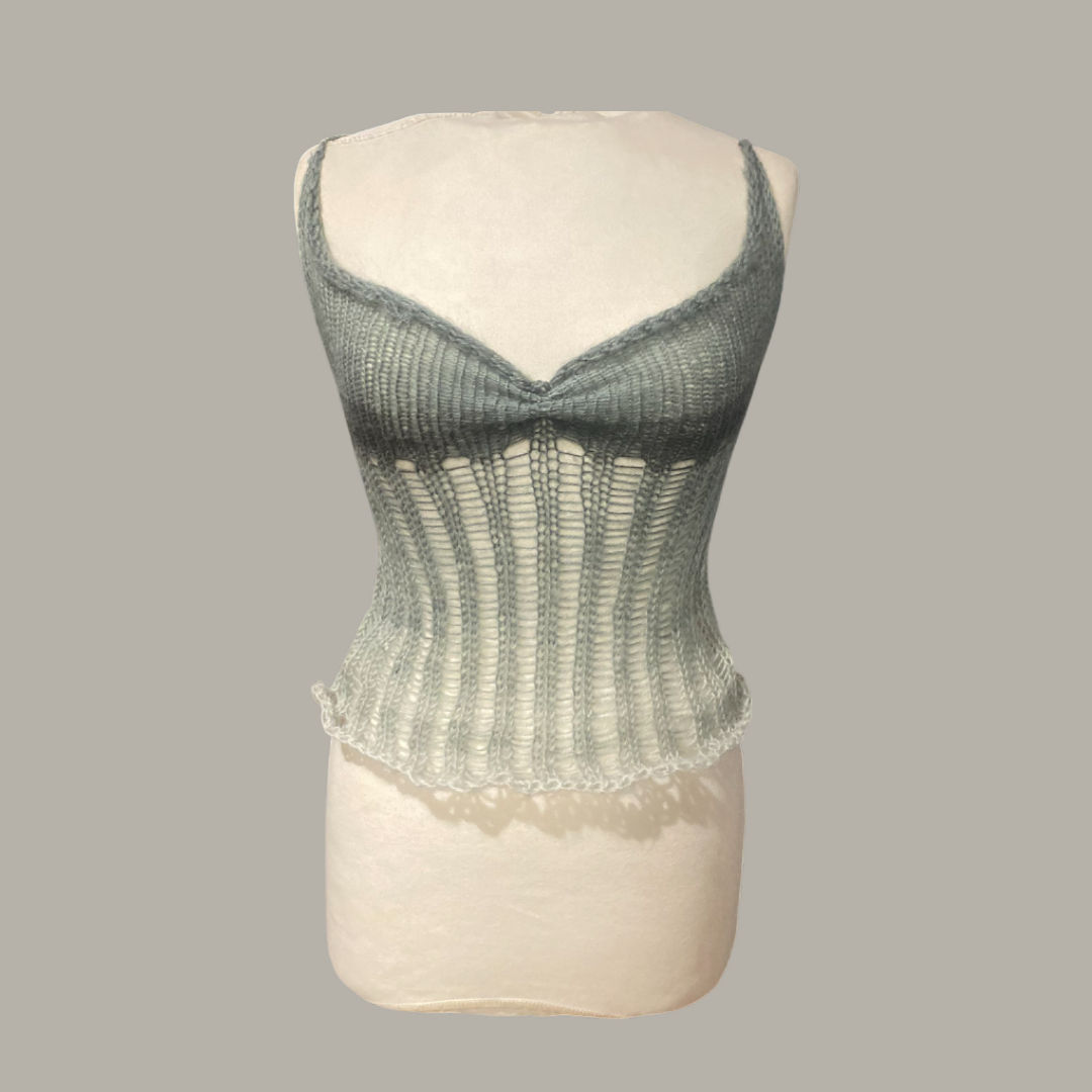 Ombré knit distressed ruched top in sh06 mist.