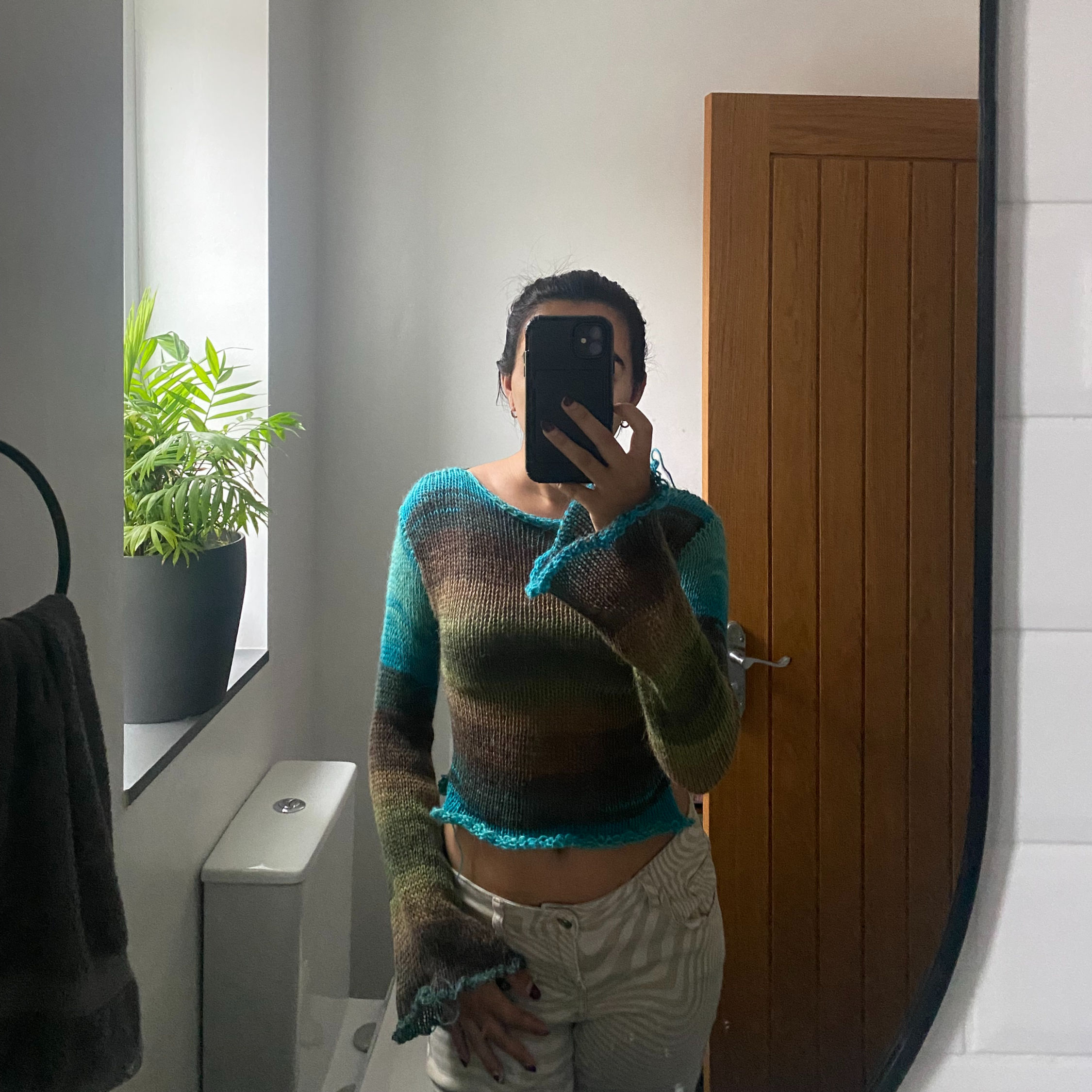 Ombré knit sweater in sh08 earth.