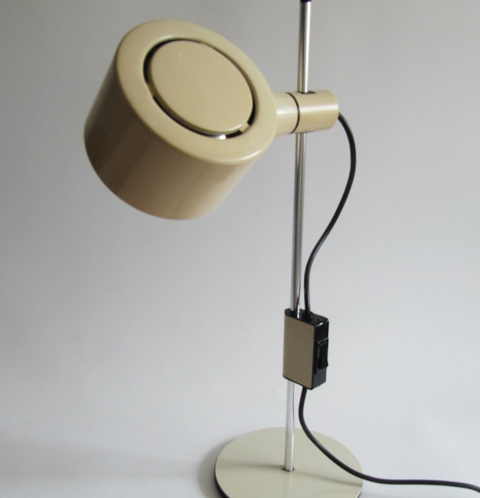 Thumbnail: PETER NELSON / RONALD HOLMES ARCHITECTURAL LIGHTING LAMP