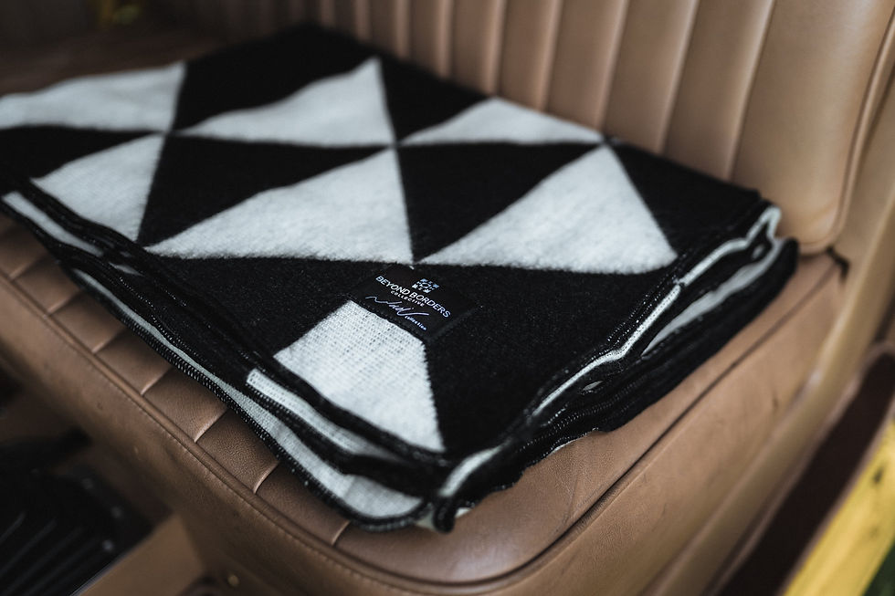 Thumbnail: Nevado Blanket - Natural / Black