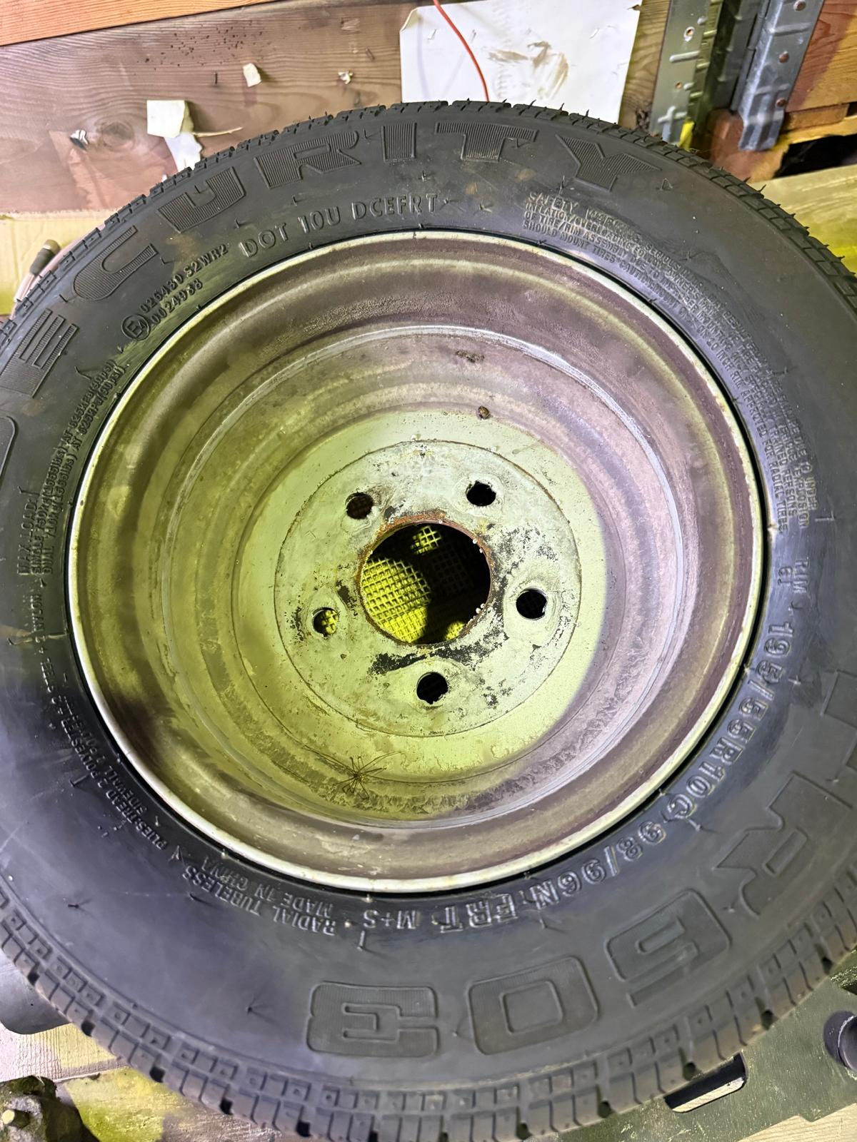 Reifen Anhänger 195 / 55 R10