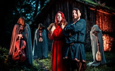 Los maestros del folk metal progresivo polaco PERCIVAL SCHUTTENBACH lanzaron " Ćwier ćwieku muzyki " y resumen 25 años de actividad