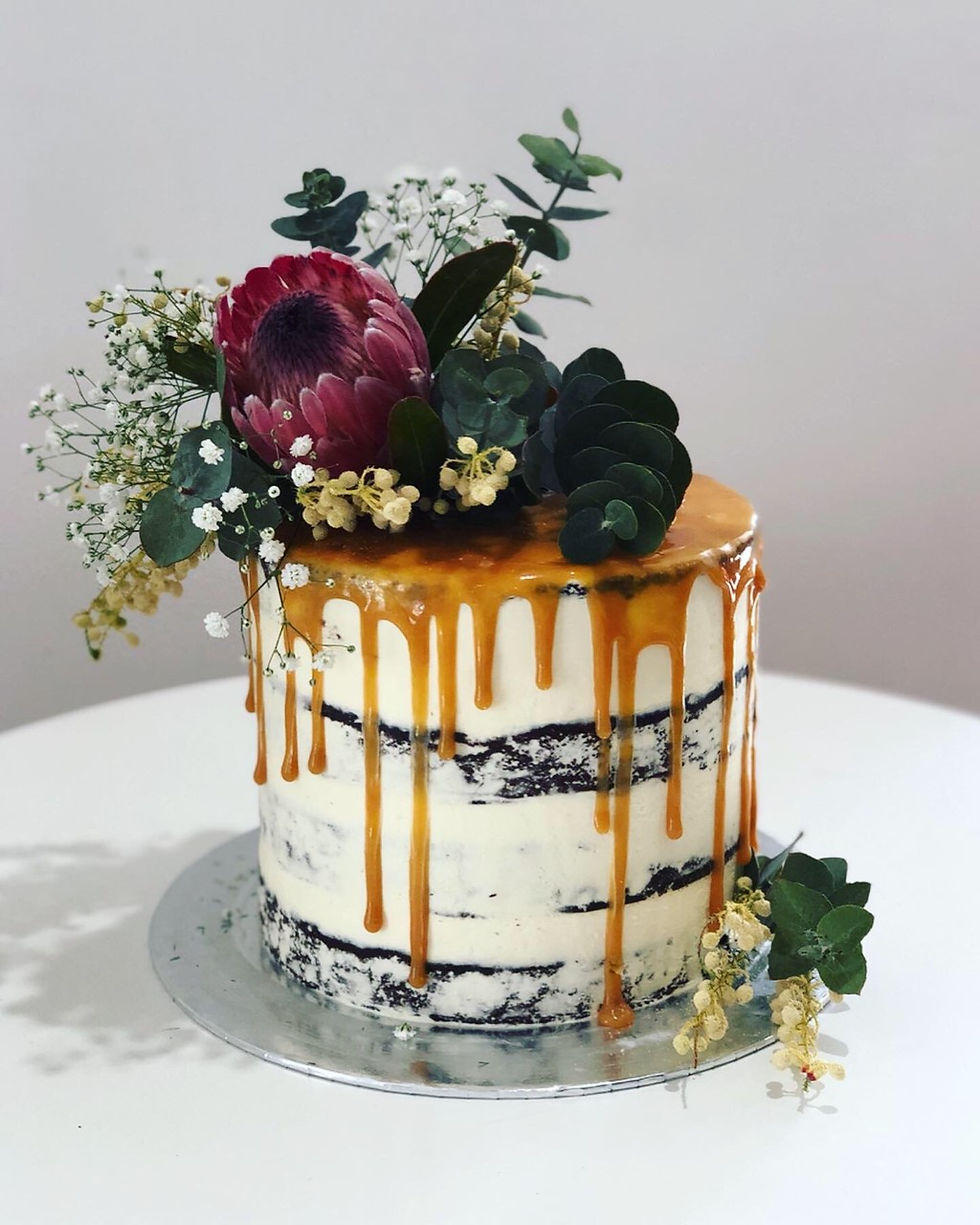 Nature inspired semi-naked cake