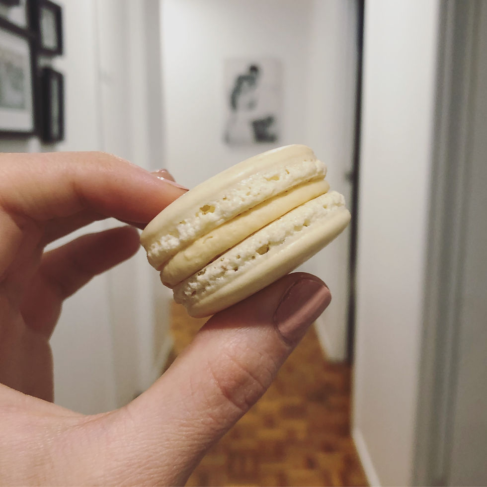 Vanilla flavoured macaron